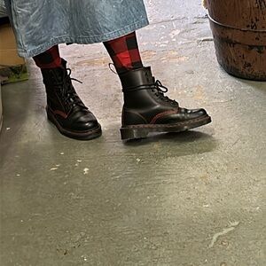 Dr Martens boots men 6-women 5